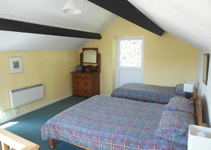 Woodcliffe Sea-View Apts