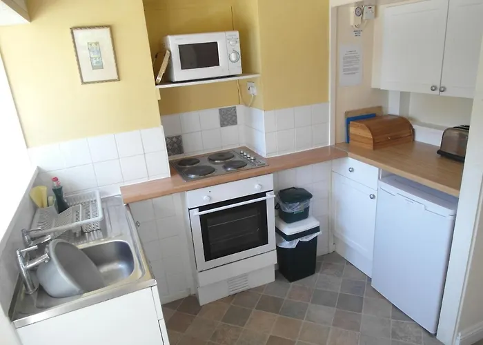 Woodcliffe Sea-View Apts